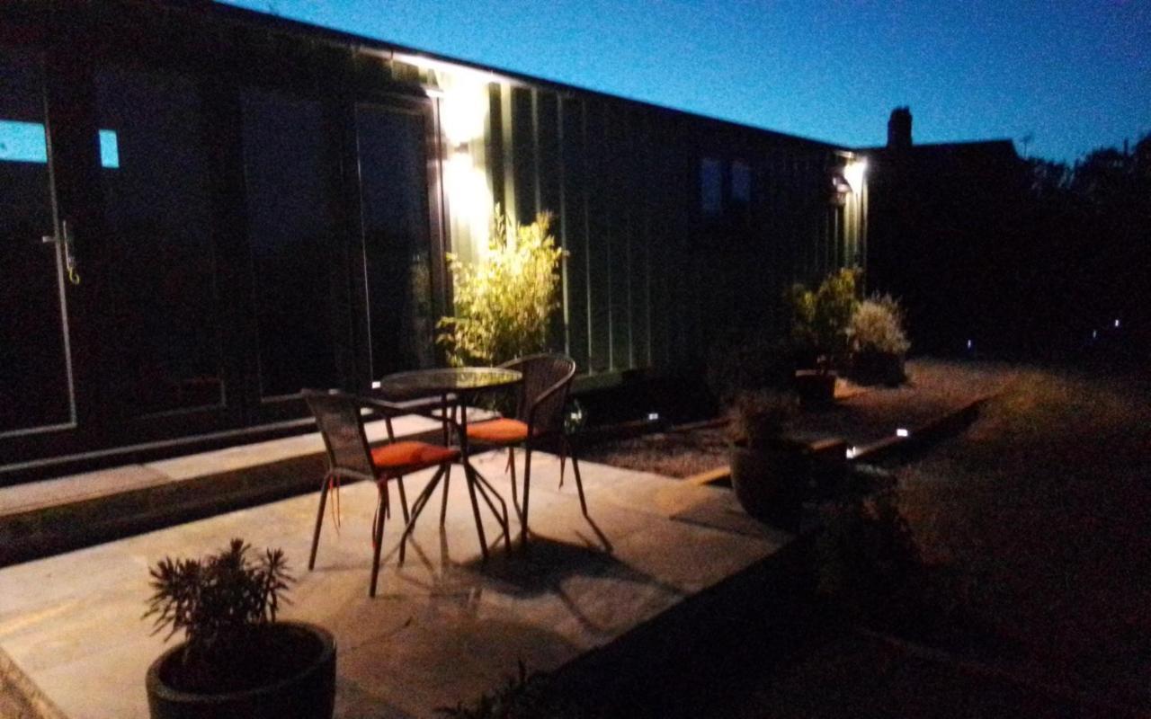 Sweet Pea Cabin Badsey Exteriör bild