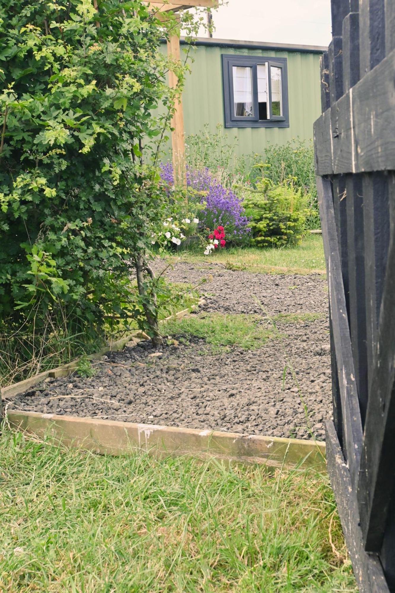 Sweet Pea Cabin Badsey Exteriör bild