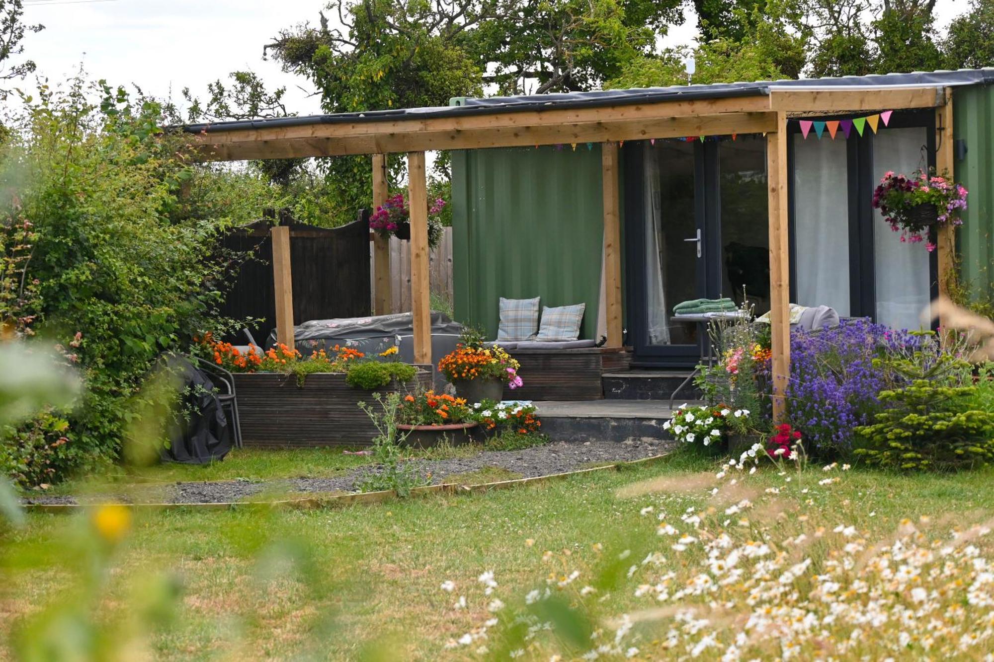 Sweet Pea Cabin Badsey Exteriör bild